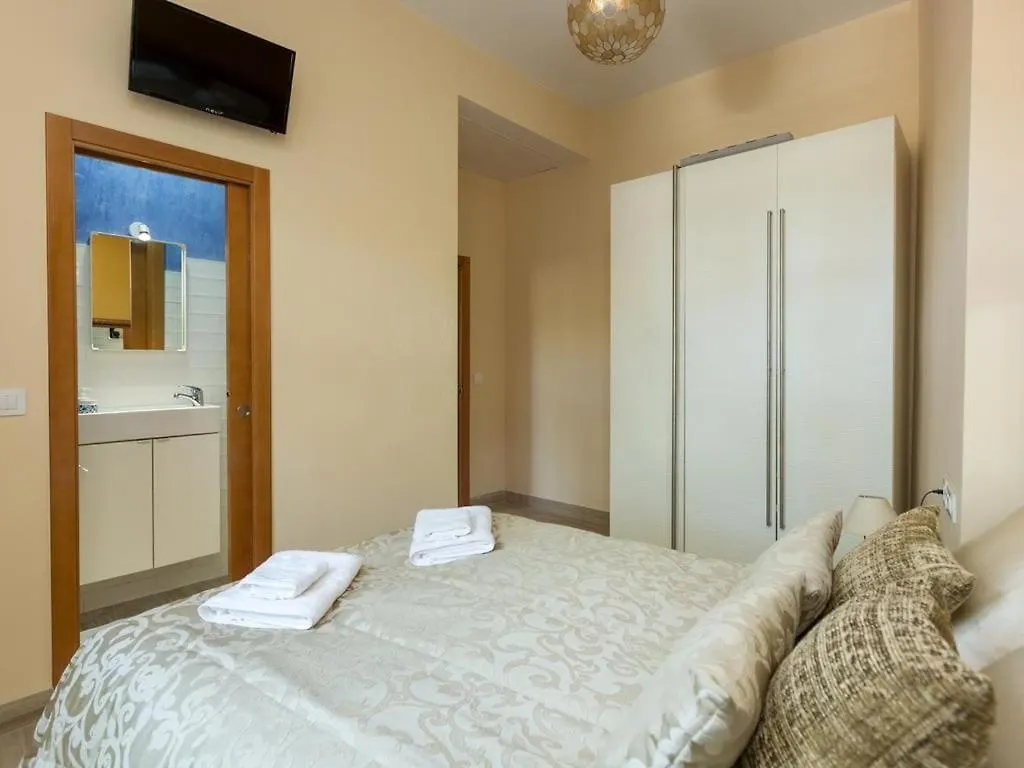 3 Bedrooms Apartment In The Historic Center By The River Seville