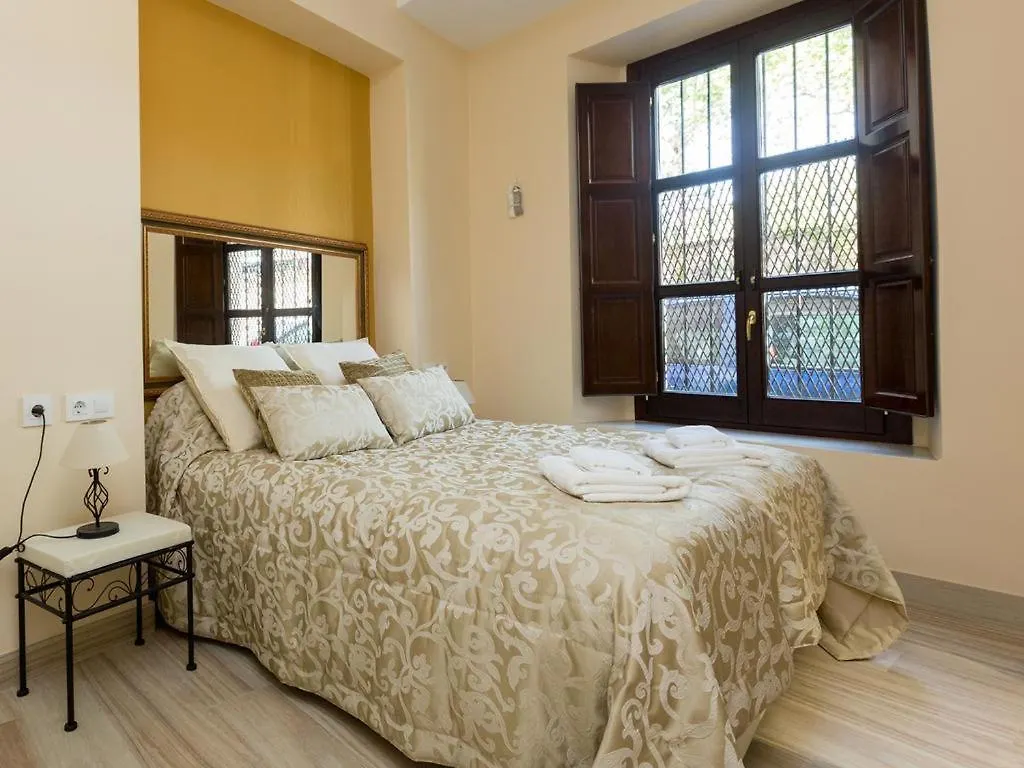 3 Bedrooms Apartment In The Historic Center By The River Seville
